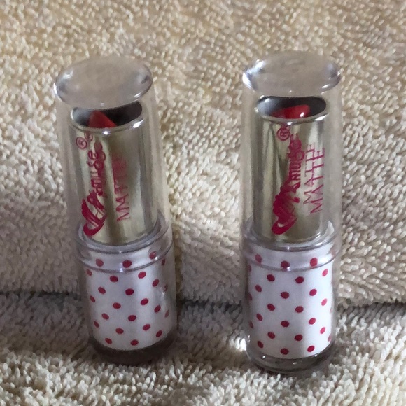 Amuse Matte Lipstick with Pink Polka dot Case - Picture 2 of 4
